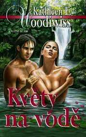 KVĚTY NA VODĚ